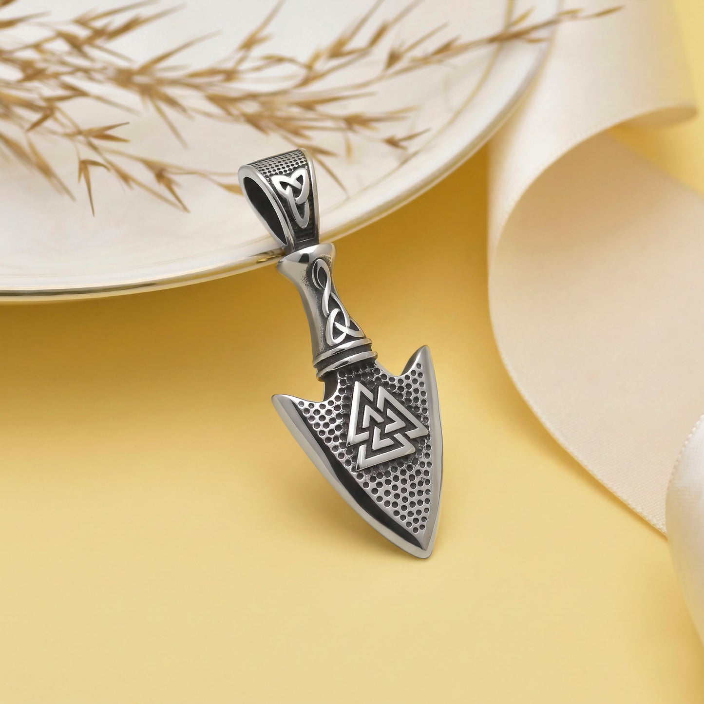 Viking Odin's Spear Gungnir Valknut Symbol Necklace, Arrowhead Pendant, Arrow Tip Pendant, Warrior Protection Pendant, Viking Amulet for Him