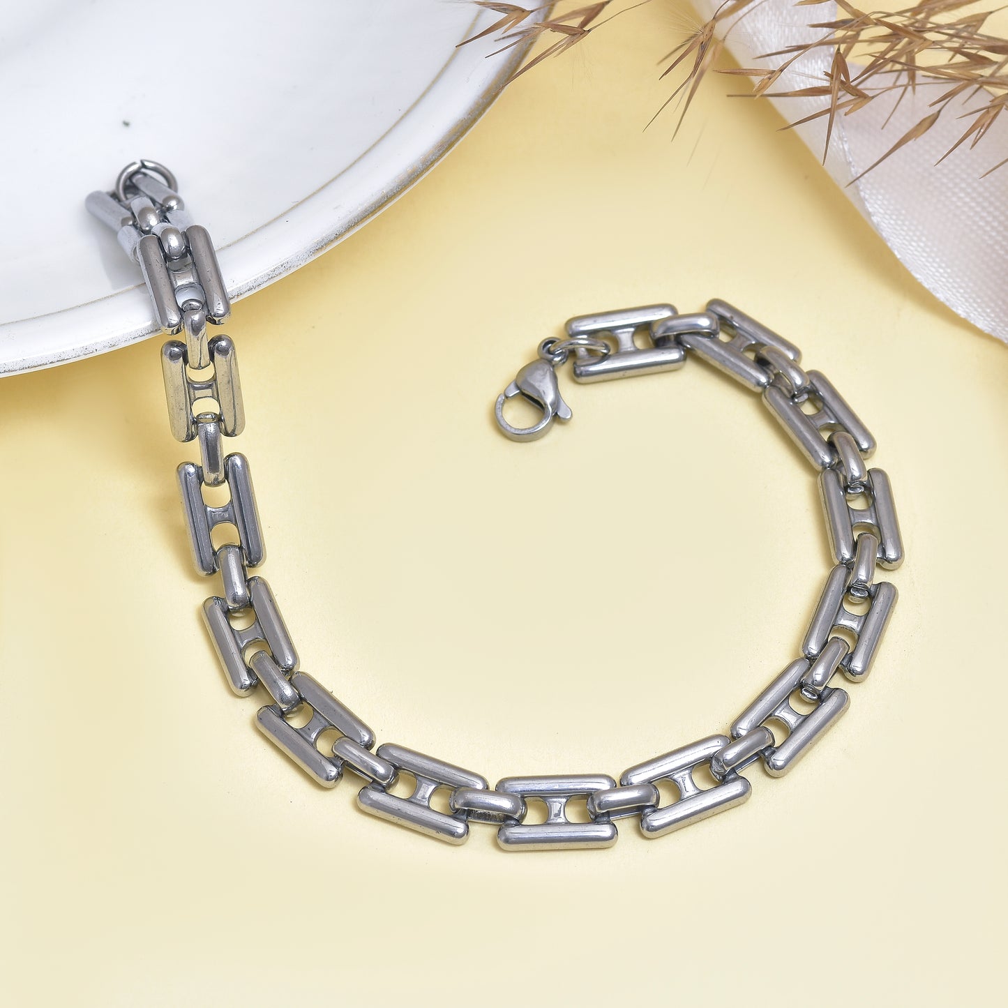 Handmade Stainless Steel Curb Link Bracelet, Minimalist Everyday Jewelry, 8 Inch Unisex Silver & Gold Tone Bracelet, Chain Bracelet for Her