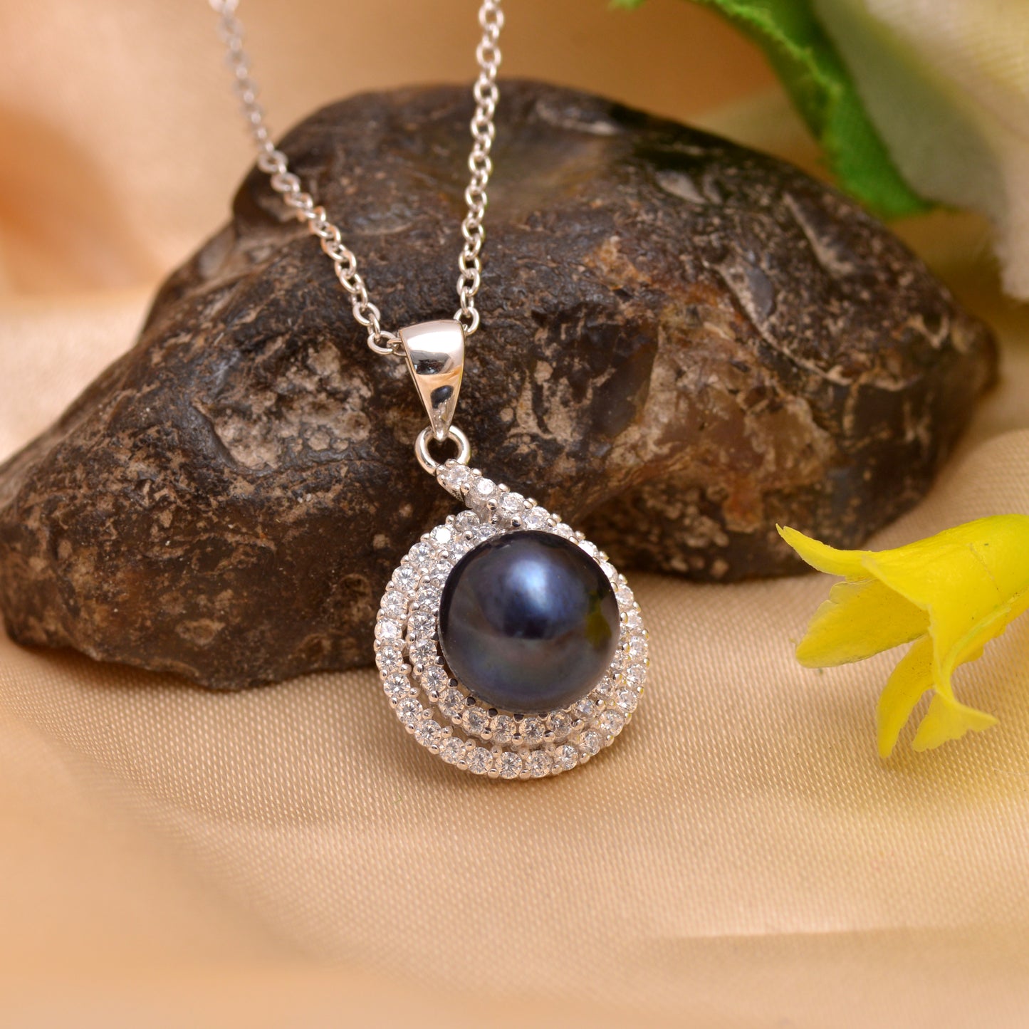 925 Sterling Silver Classic Pearl Pendant Necklace | Blue | Light Pink