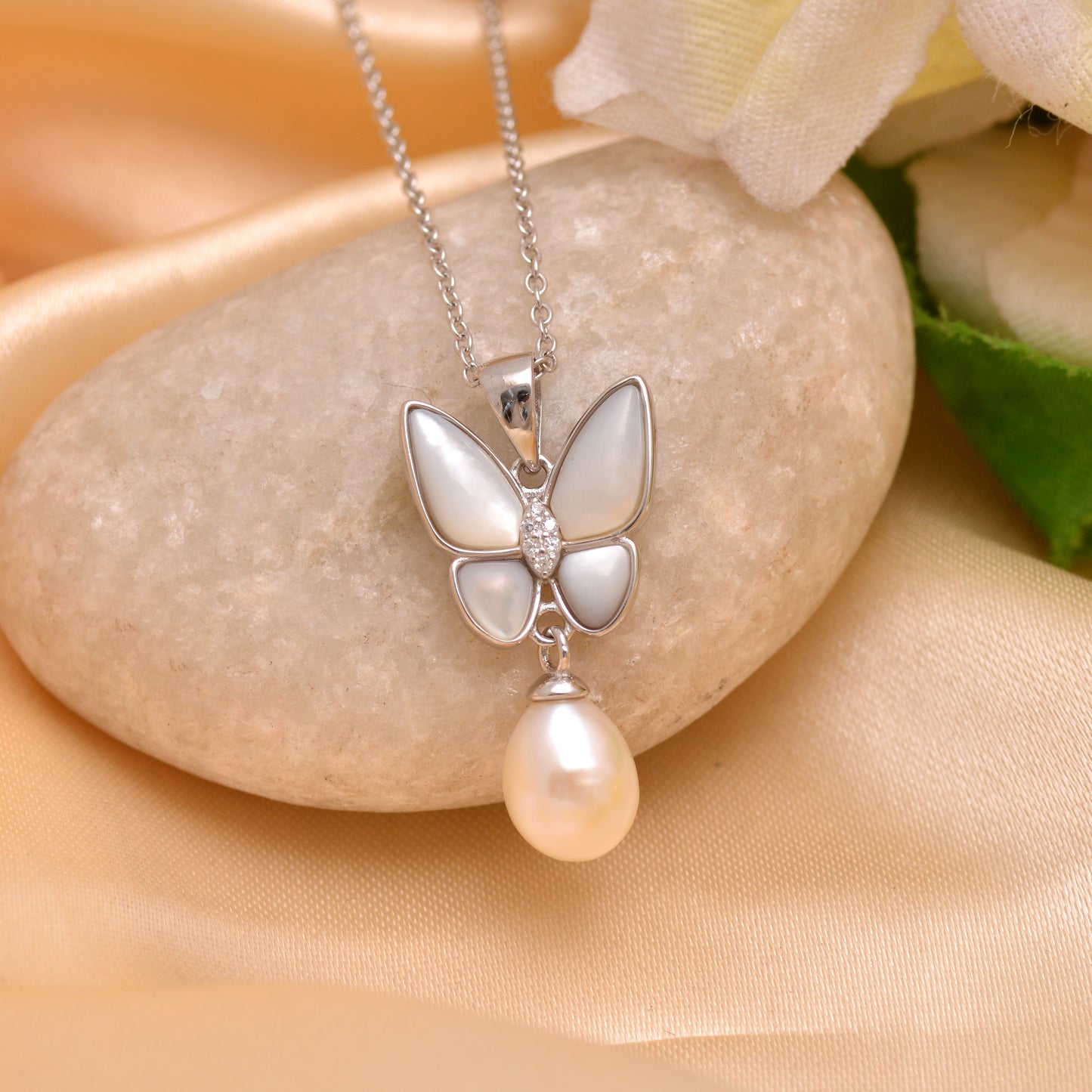 925 Sterling Silver Butterfly Pendant With Pearl Pendant Necklace