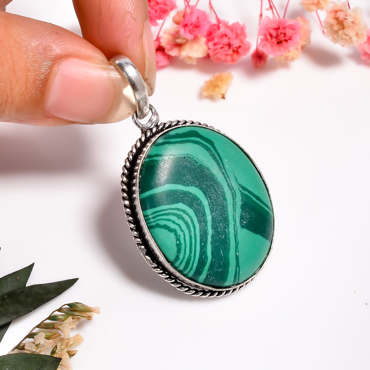 Malachite necklace, Green Malachite Oval Shape Pendant Necklace, Healing crystal necklace, Handmade Gemstone Pendant for Women