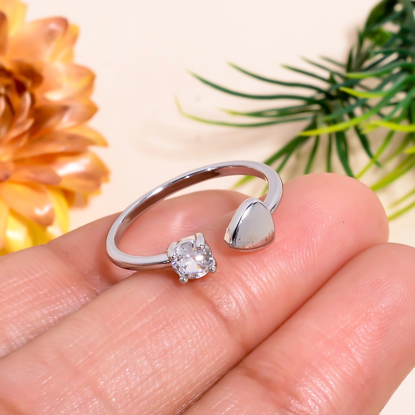 Silver Heart Ring, Open Band Adjustble Ring for Women, CZ Stone Dainty Love Ring, Minimalist Silver Tone Ring, Couple Jewelry, Gift for Her