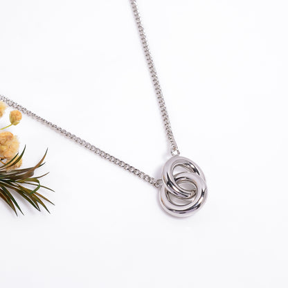 Interlocking Circle Necklace, Tiny Eternity necklace, Love Infinity Necklace, Adjustable Chain Necklace, love knot necklace, Gift for Her