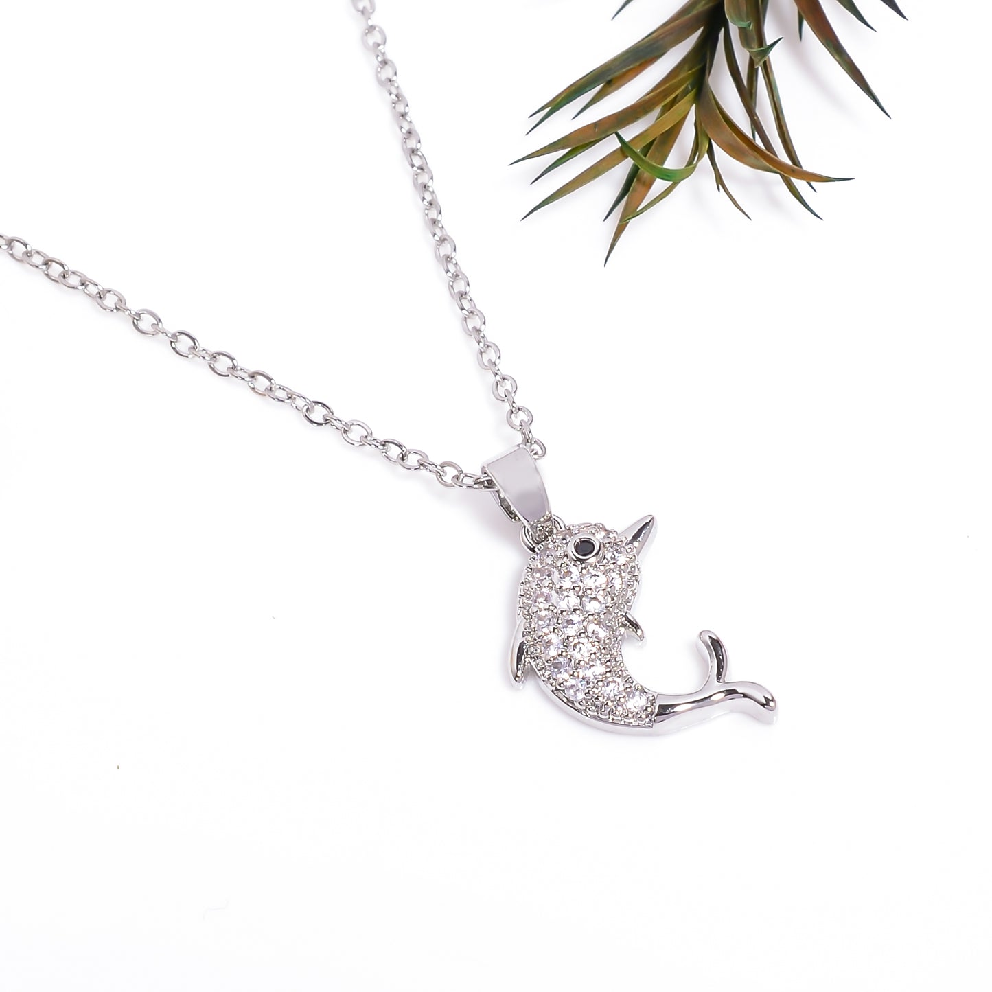 Dolphin pendant necklace, Dolphin Shaped Pendant With Adjustable Chain, Mini Dolphin Charm Pendant, Ocean Necklace, Marine Life Necklace