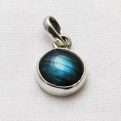 Labradorite Handmade Pendant 925 Sterling Silver Round Gemstone Women Gift Her